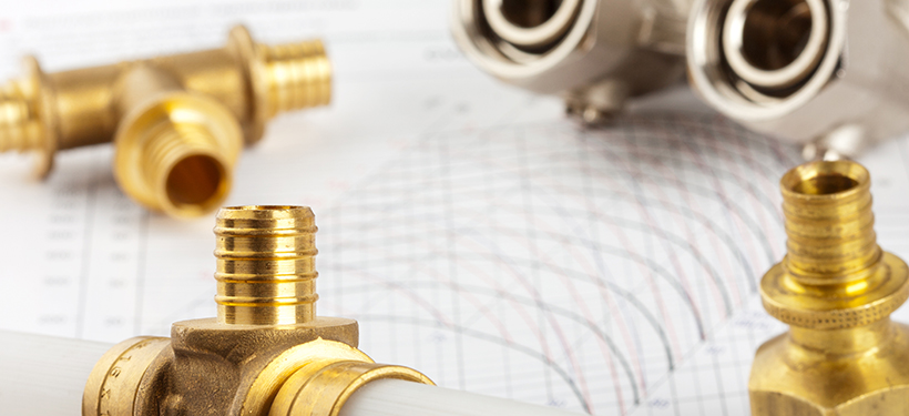 Installateur bei Rohrleitungen